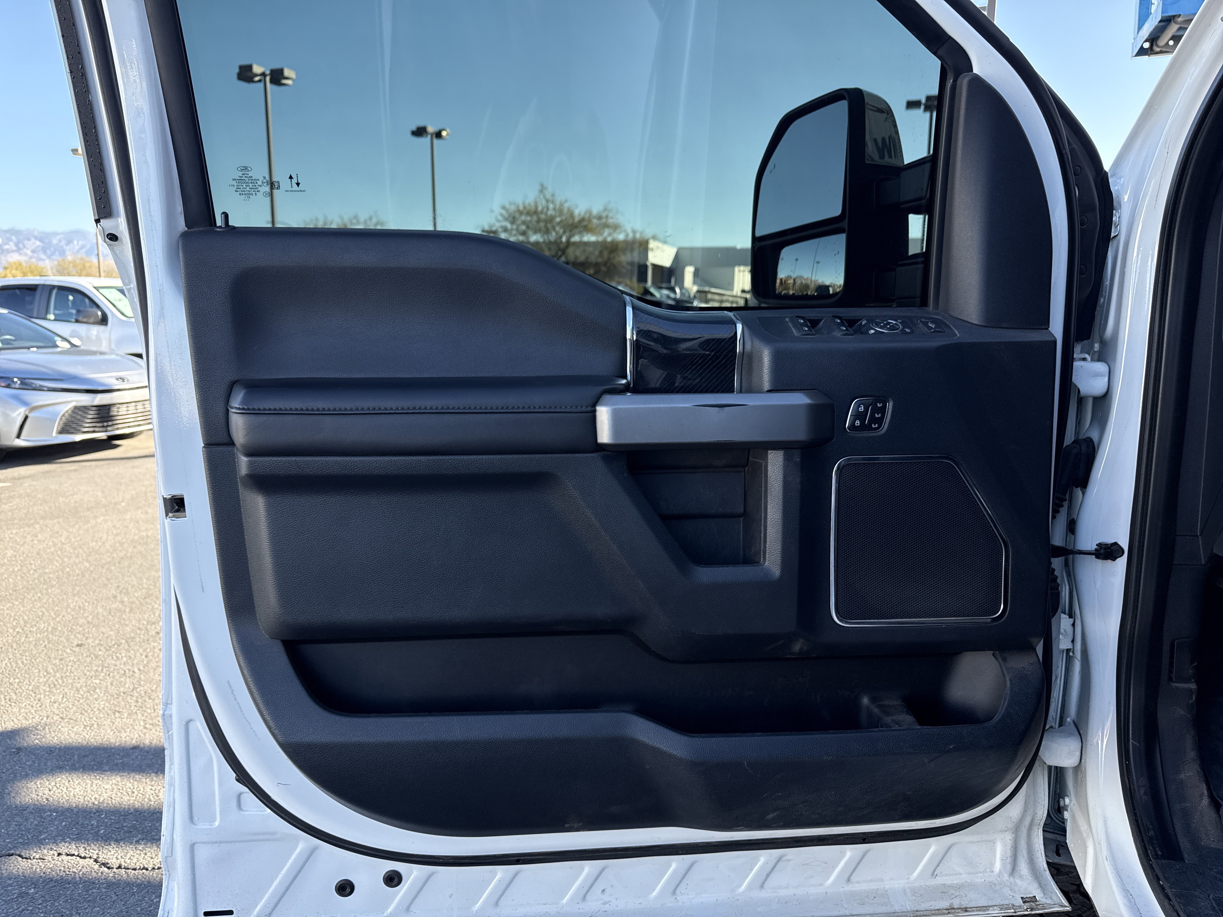 Used 2022 Ford F250 Platinum image 14
