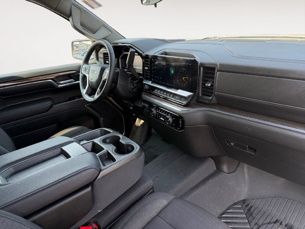 Used 2024 Chevrolet Silverado 1500 RST w/ Z71 Off-Road Package AWD/4WD image 27