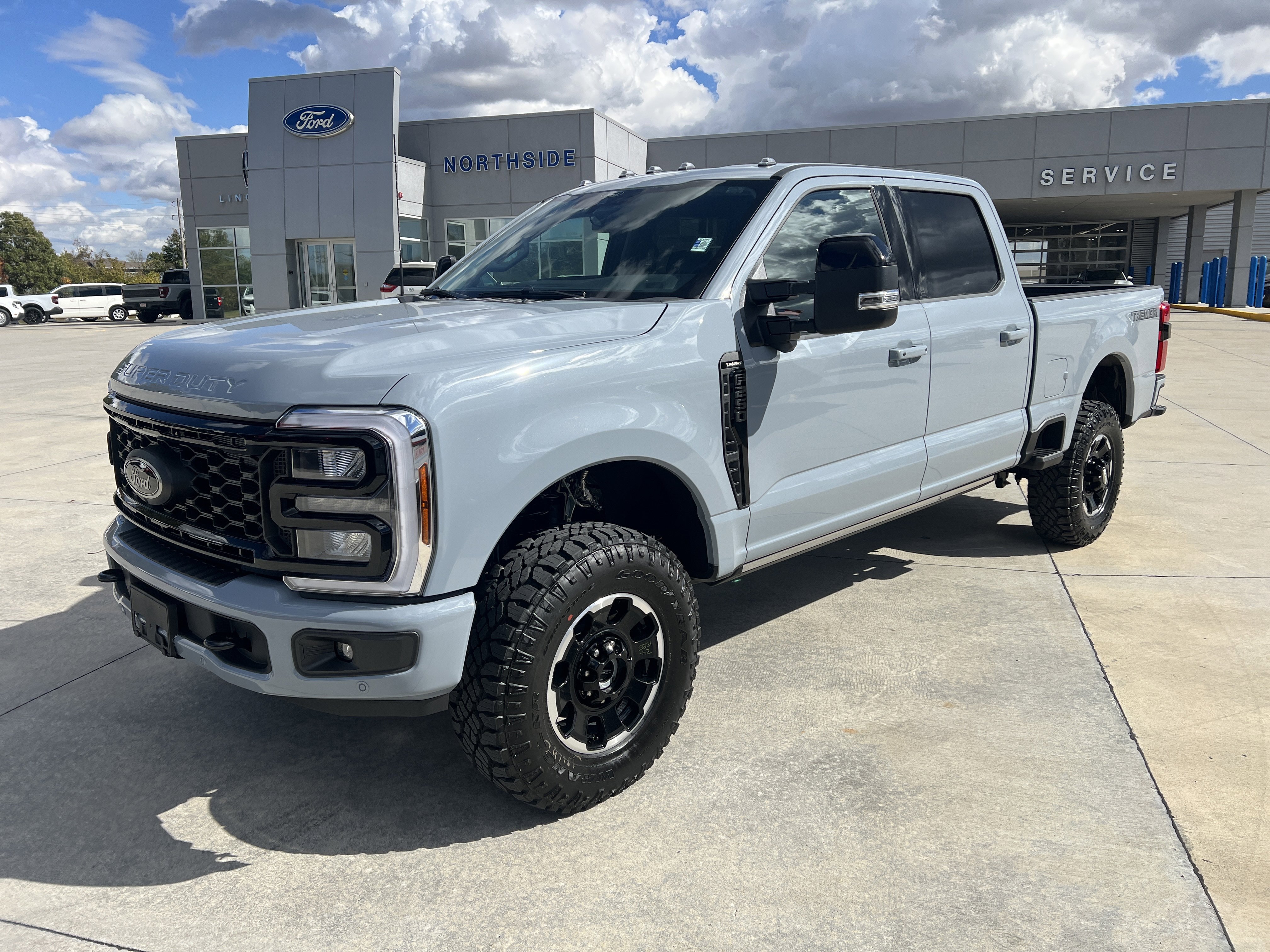 New 2026 Ford F250 4x4 Crew Cab Super Duty image 3