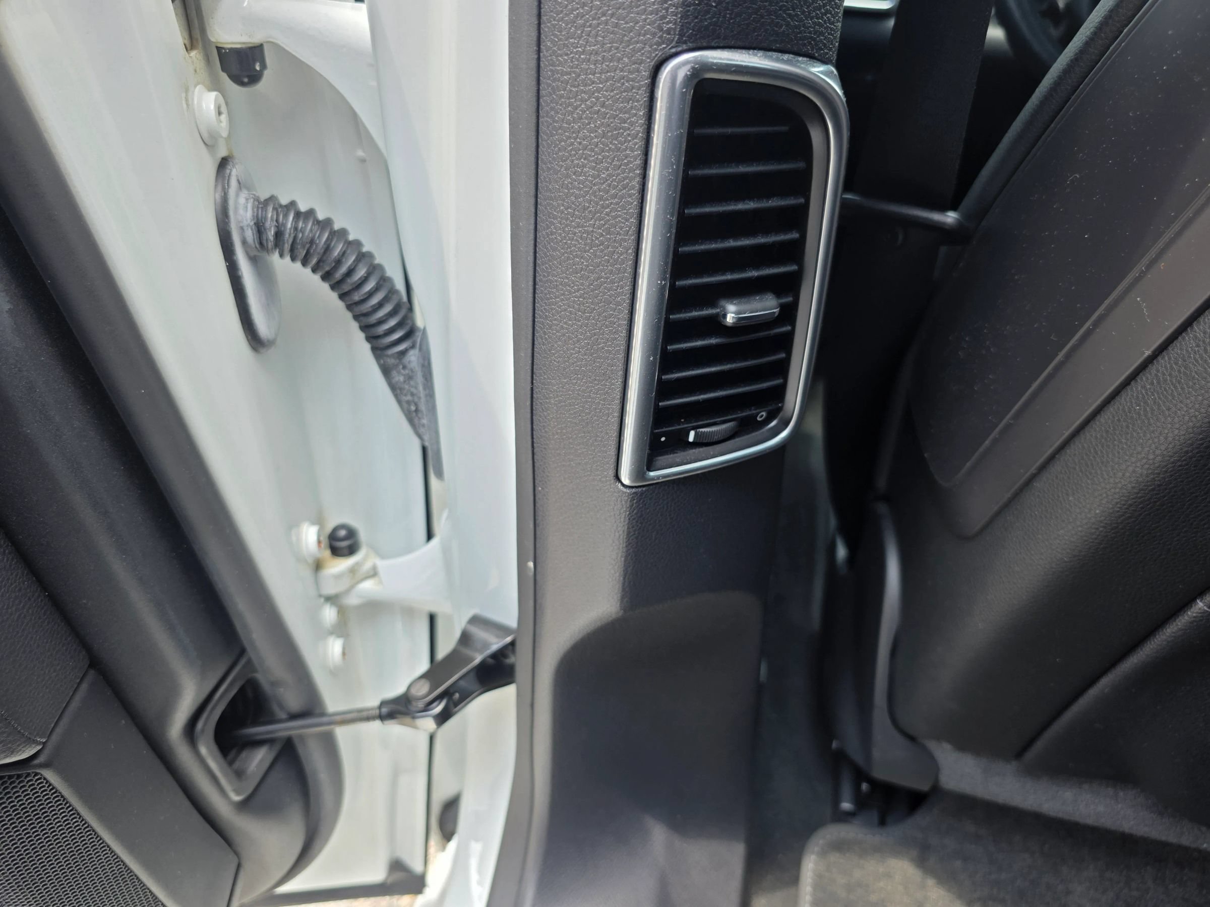 Used 2013 Porsche Panamera S RWD image 24