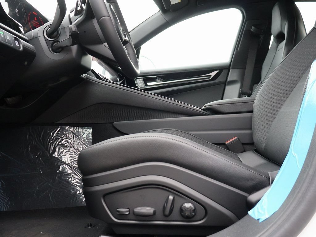 Certified 2026 Porsche Panamera 4 AWD/4WD image 36