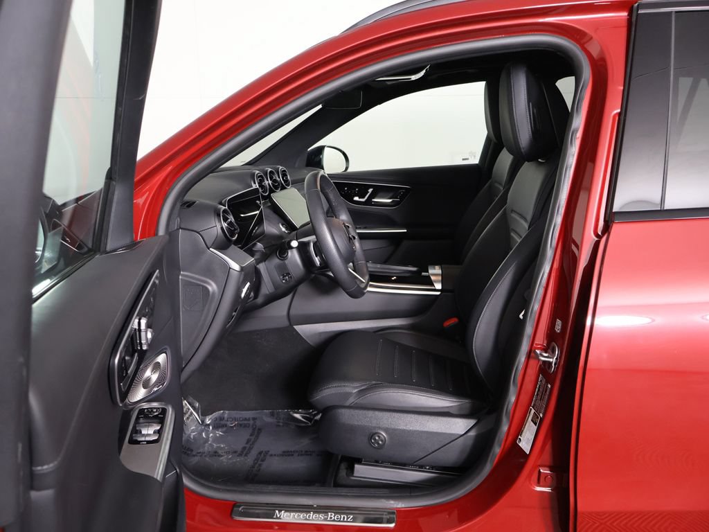 Used 2024 Mercedes-Benz GLC 300 4MATIC w/ AMG Line image 31