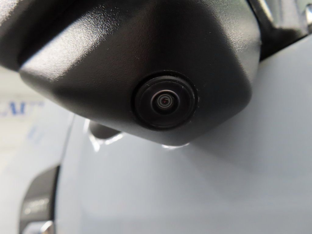 Used 2025 Ford F350 Lariat image 44