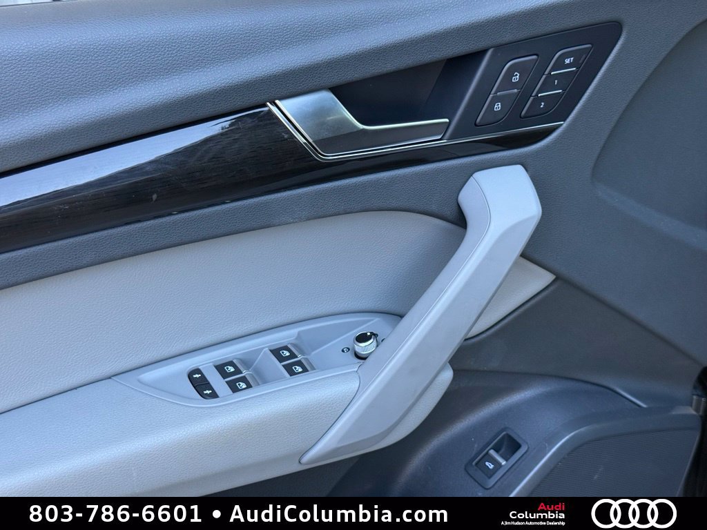 Used 2020 Audi Q5 2.0T Premium w/ Convenience Package AWD/4WD image 21
