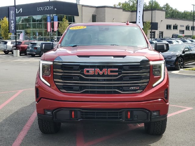Used 2023 GMC Sierra 1500 AT4 w/ AT4 Premium Package AWD/4WD image 2