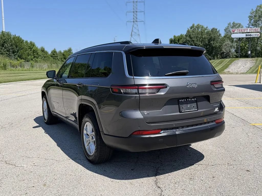 Used 2022 Jeep Grand Cherokee L Laredo w/ Luxury Tech Group I RWD image 4