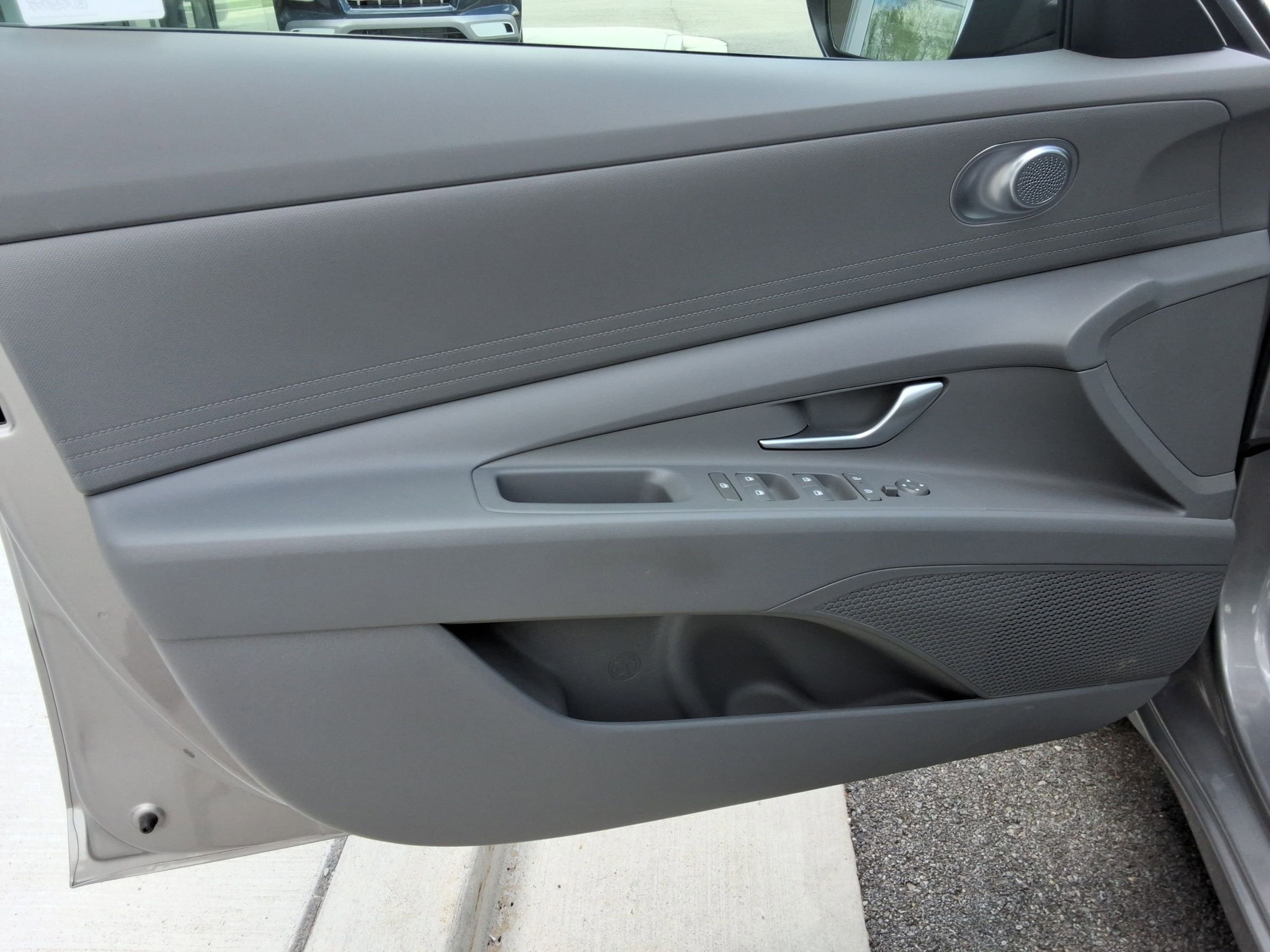 Used 2024 Hyundai Elantra SEL FWD image 22