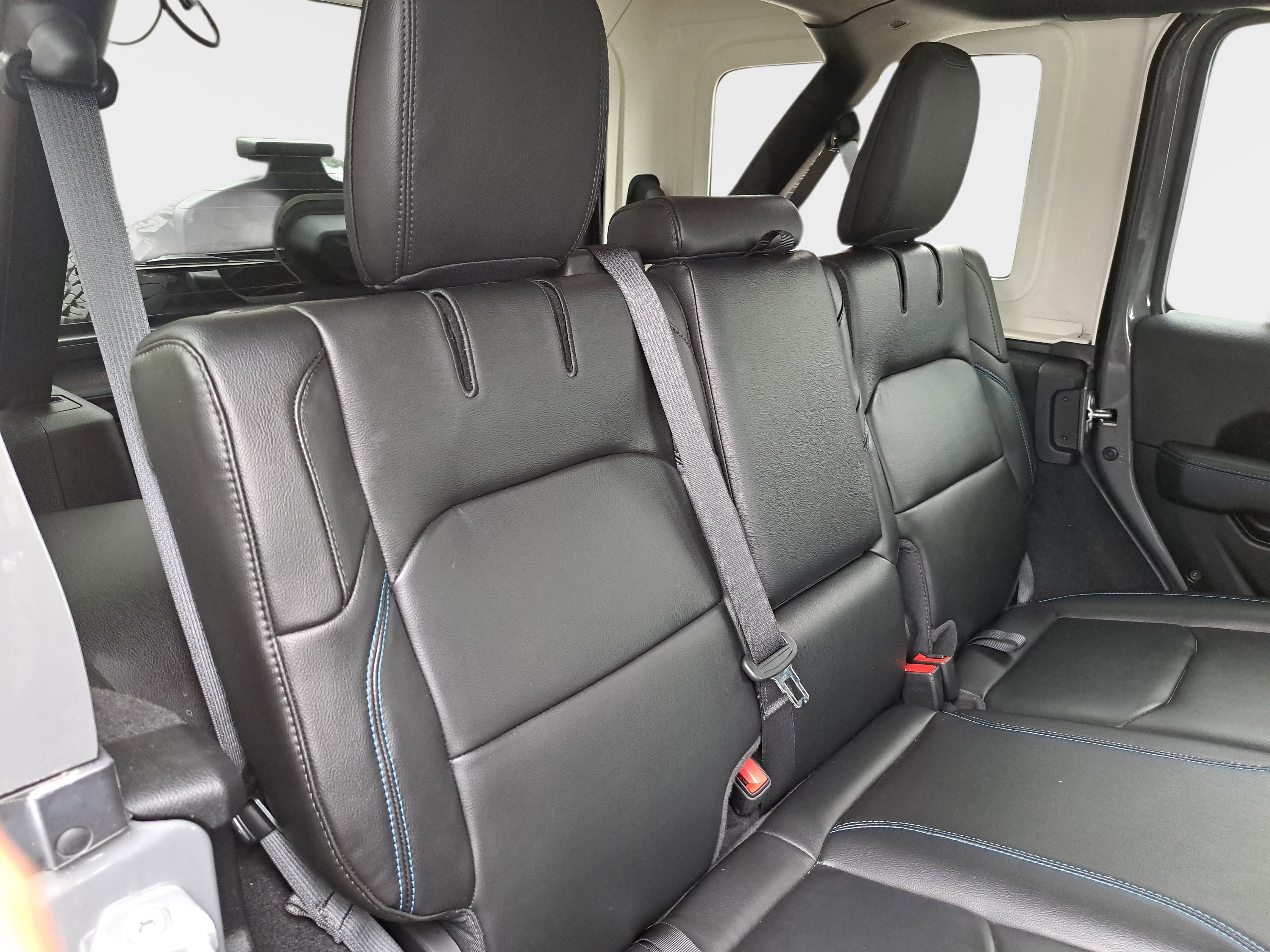 Used 2021 Jeep Wrangler Unlimited Rubicon 4xe w/ Steel Bumper Group image 12