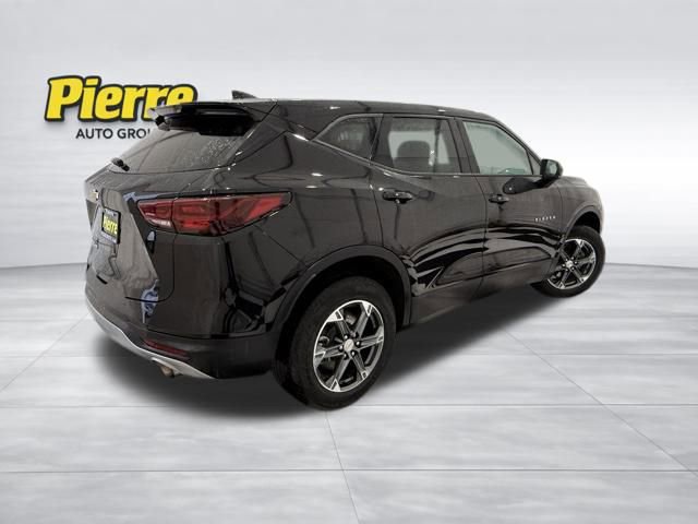 Used 2025 Chevrolet Blazer LT image 5