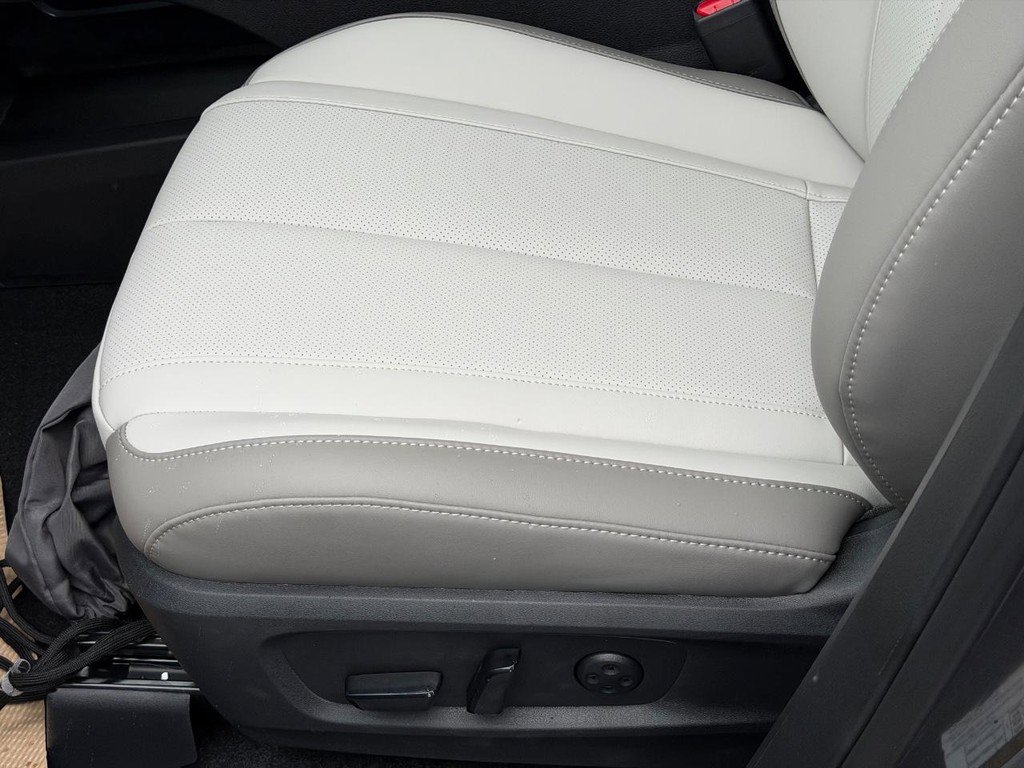 New 2026 INFINITI QX60 Luxe w/ Cargo Package image 16