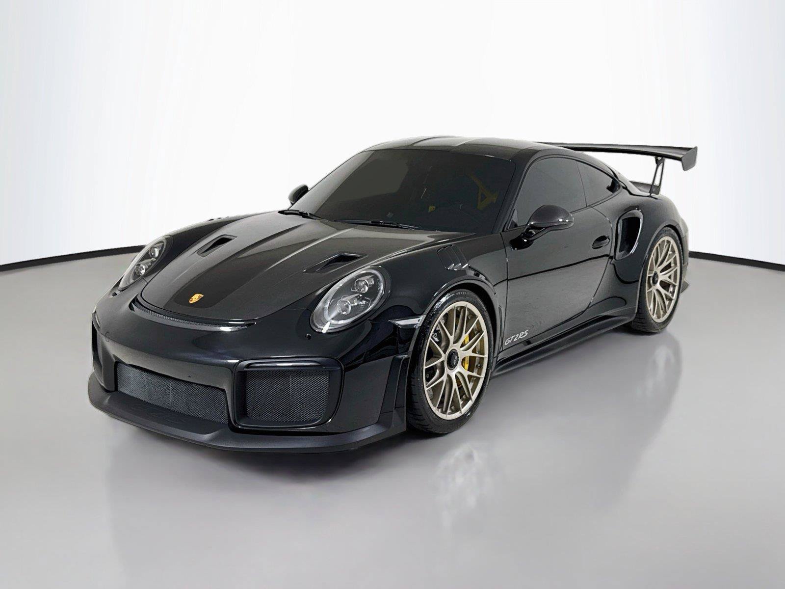 Used 2018 Porsche 911 GT2 RS RWD image 9