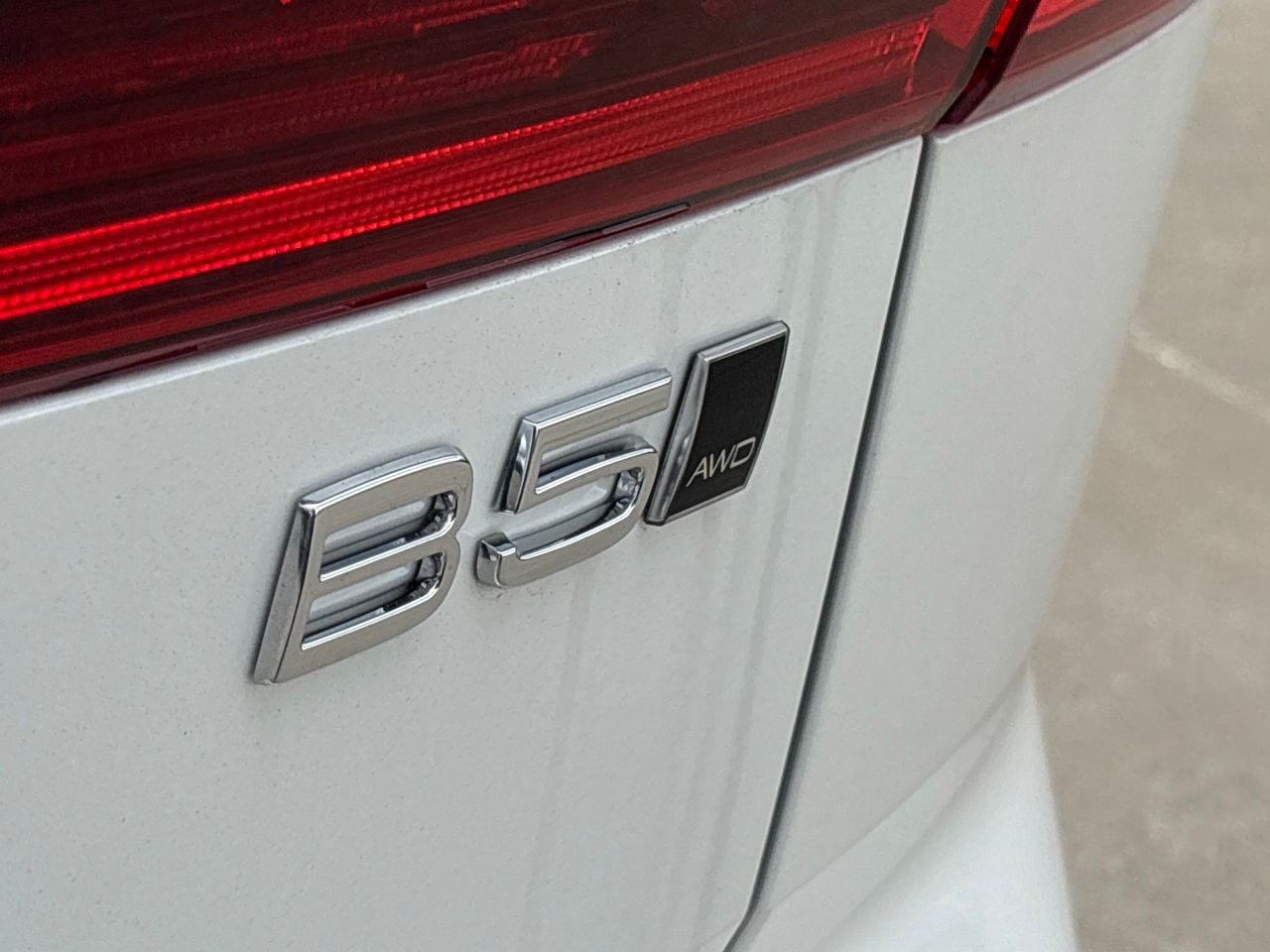 New 2026 Volvo XC60 B5 Core AWD/4WD image 9