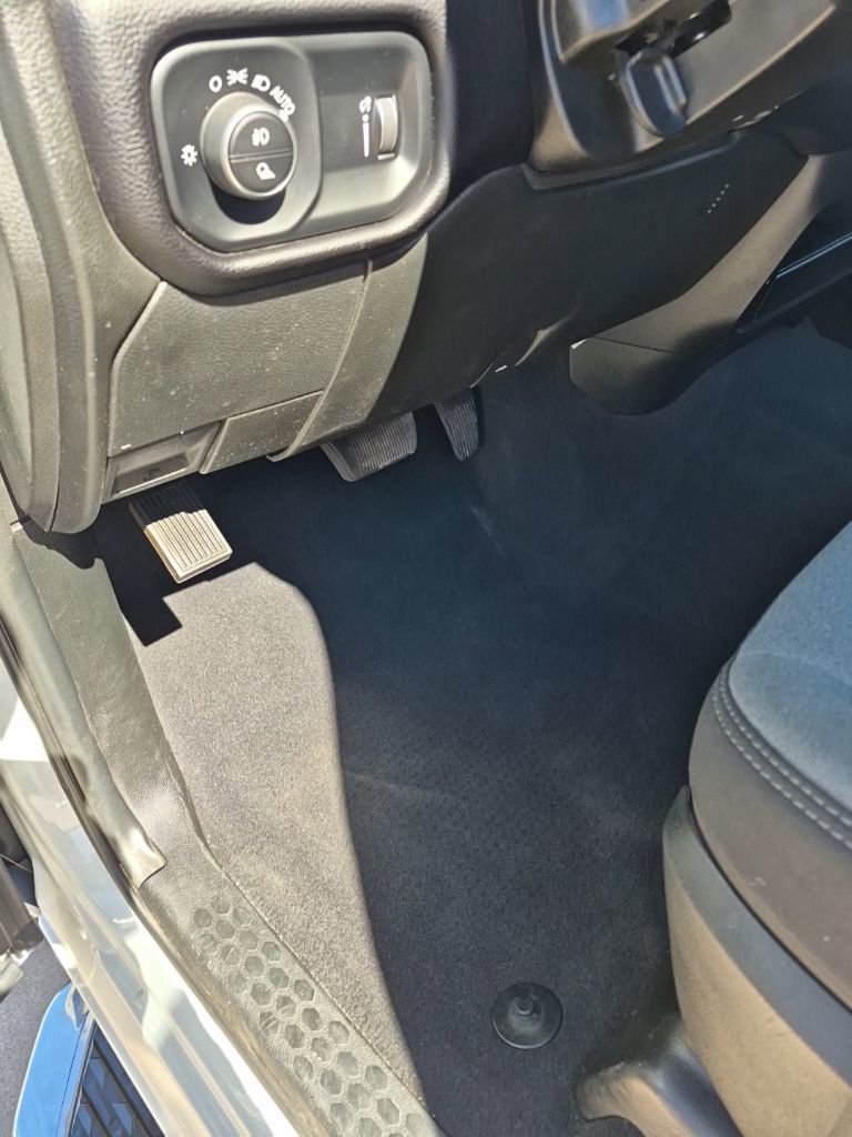 Used 2024 RAM 3500 Big Horn image 23