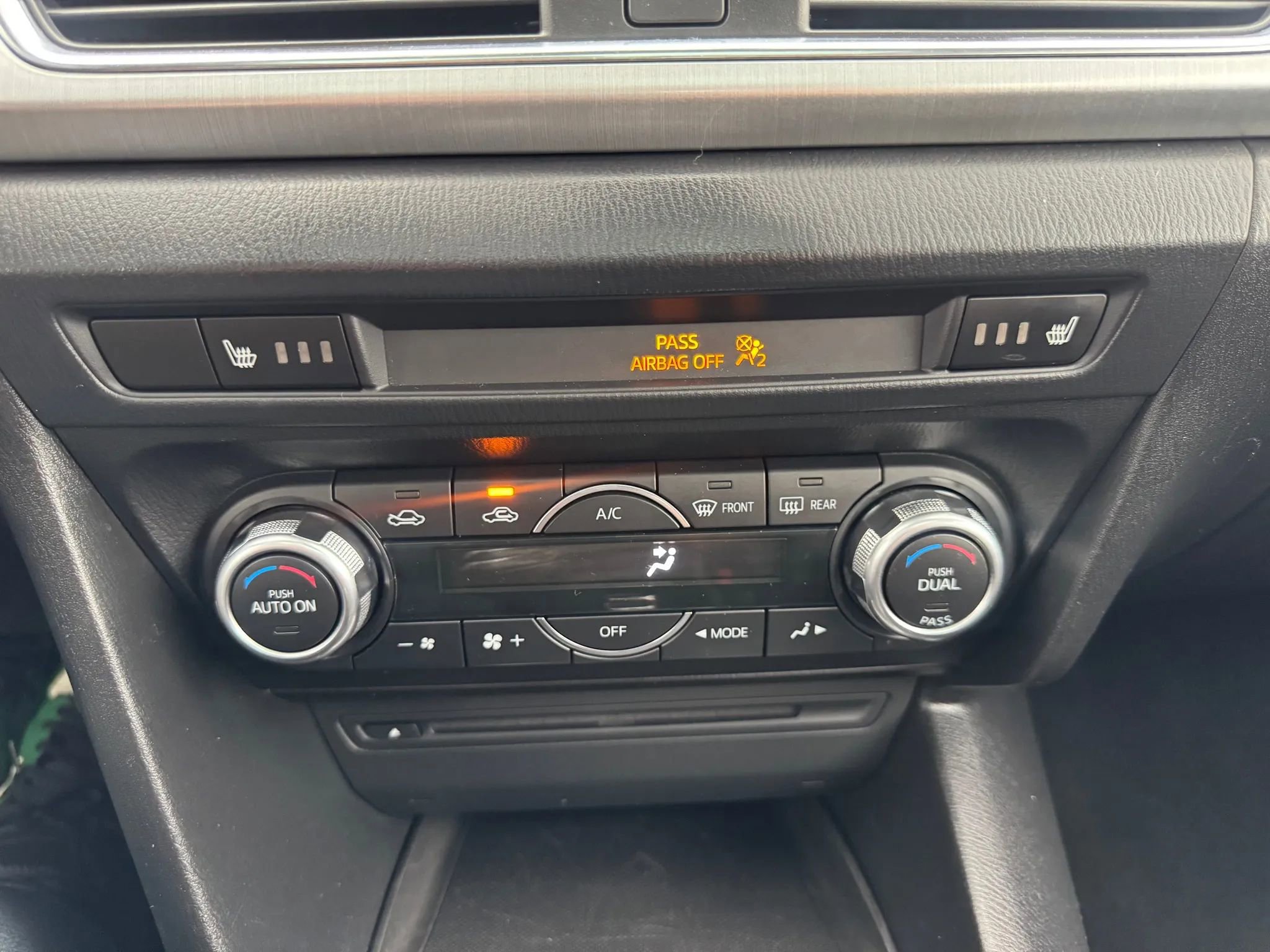 Used 2015 MAZDA MAZDA3 s Grand Touring image 40