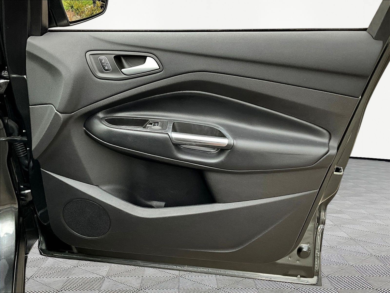 Used 2019 Ford Escape SEL FWD image 29