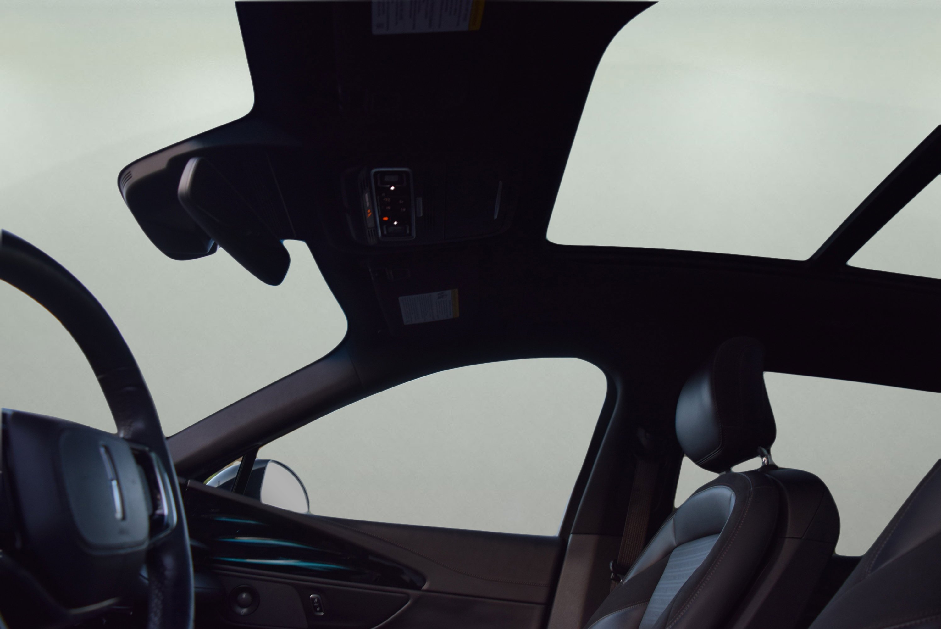 Used 2024 Lincoln Nautilus Reserve w/ Equipment Group 202A image 10