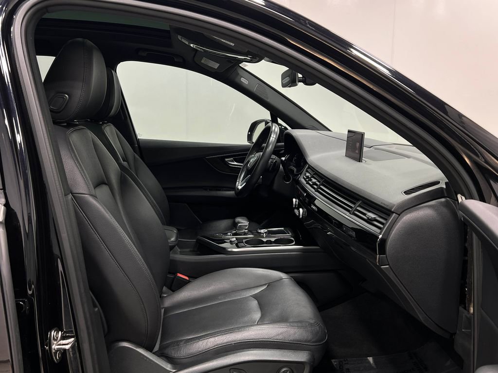 Used 2018 Audi Q7 3.0T Prestige image 39