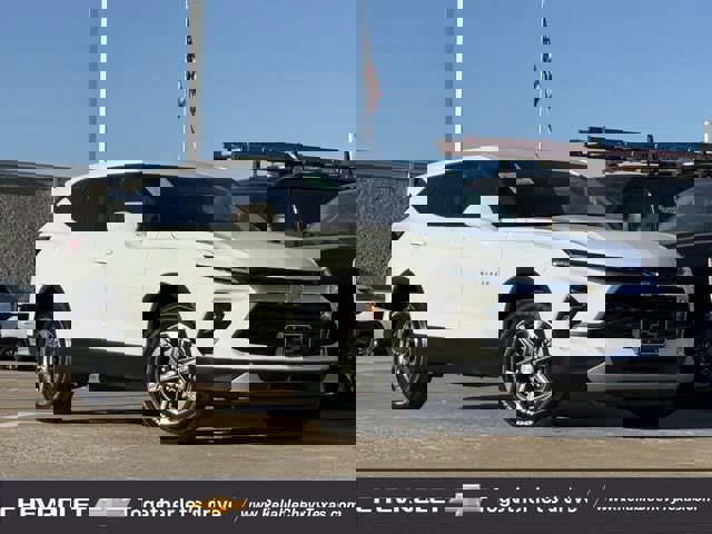 Certified 2025 Chevrolet Blazer LT image 2