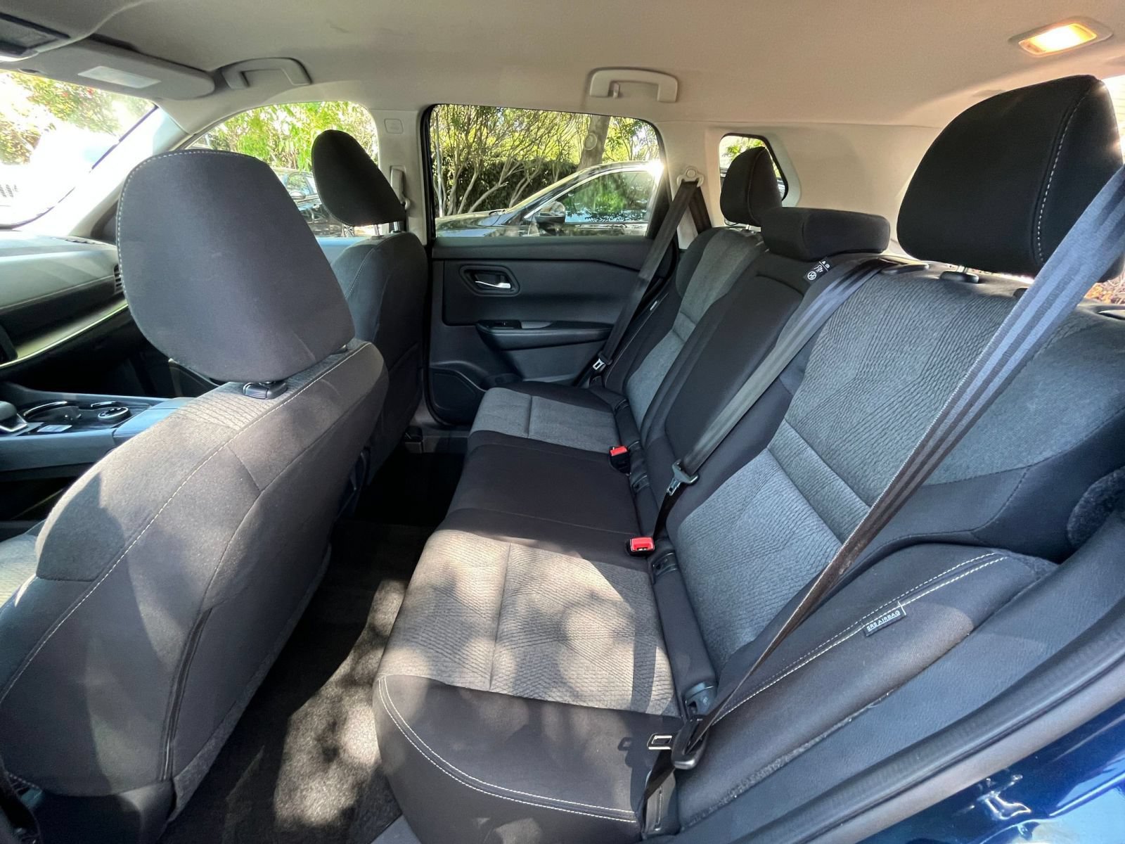 Used 2025 Nissan Rogue SV AWD/4WD image 28