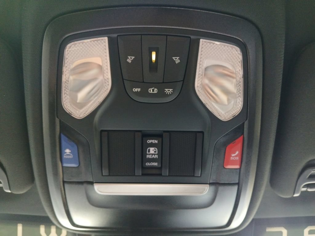 New 2026 RAM 2500 Big Horn AWD/4WD image 7