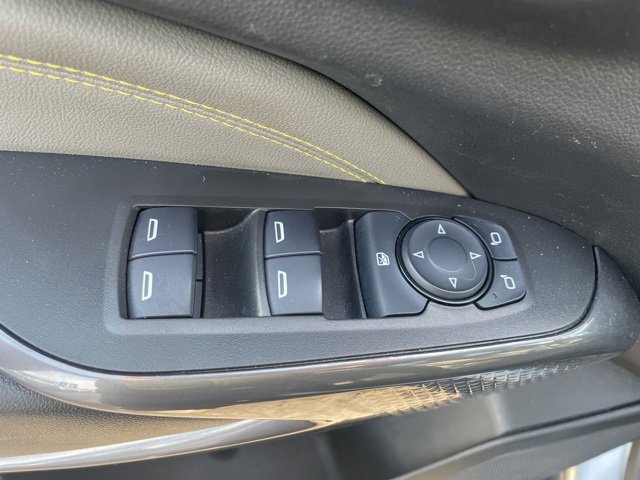 Used 2025 Chevrolet Trax ACTIV image 9