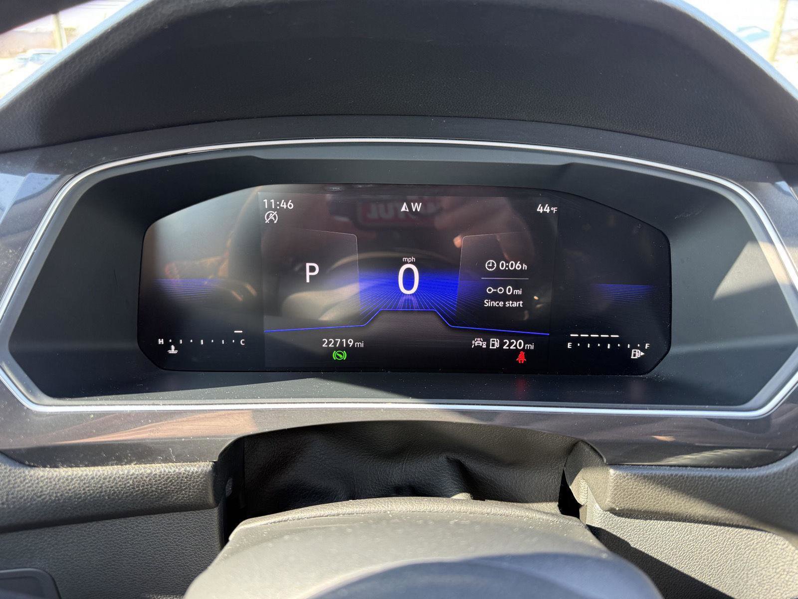 Used 2024 Volkswagen Tiguan Wolfsburg Edition image 15