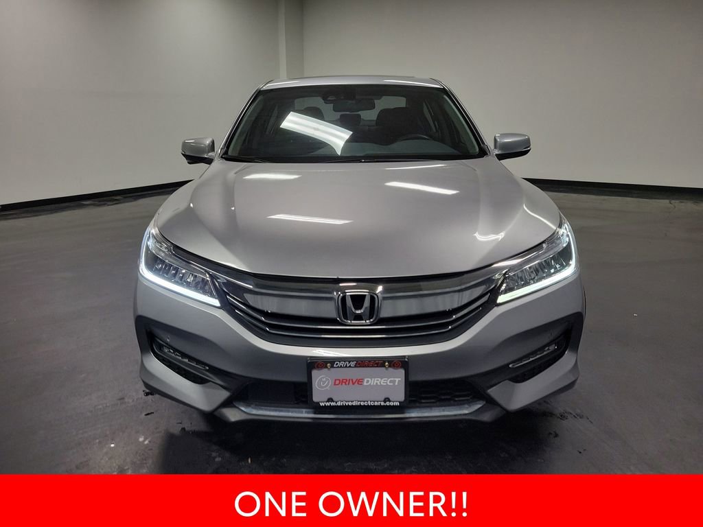 Used 2016 Honda Accord Touring image 3