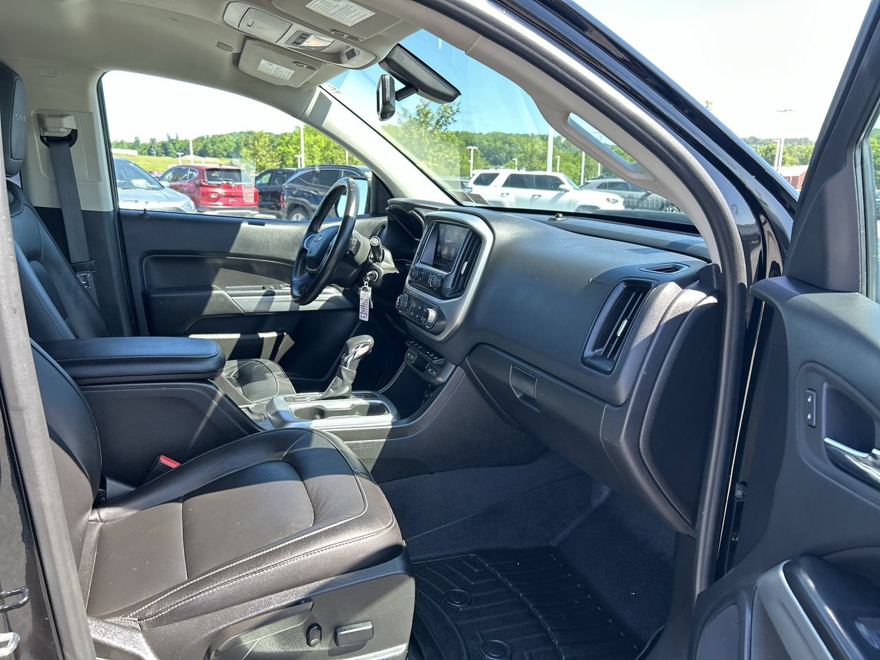 Used 2022 Chevrolet Colorado ZR2 w/ ZR2 Midnight Special Edition AWD/4WD image 15