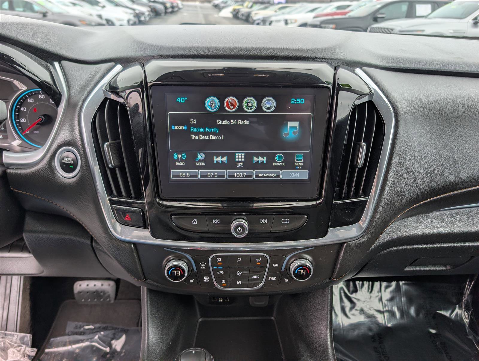 Used 2018 Chevrolet Traverse LT image 19