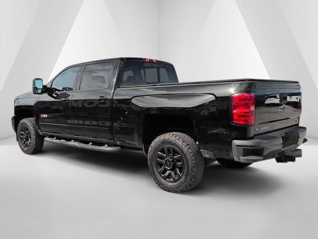 Used 2018 Chevrolet Silverado 2500 LTZ w/ Midnight Edition AWD/4WD image 5