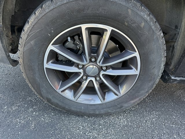 Used 2017 Dodge Grand Caravan SE image 7