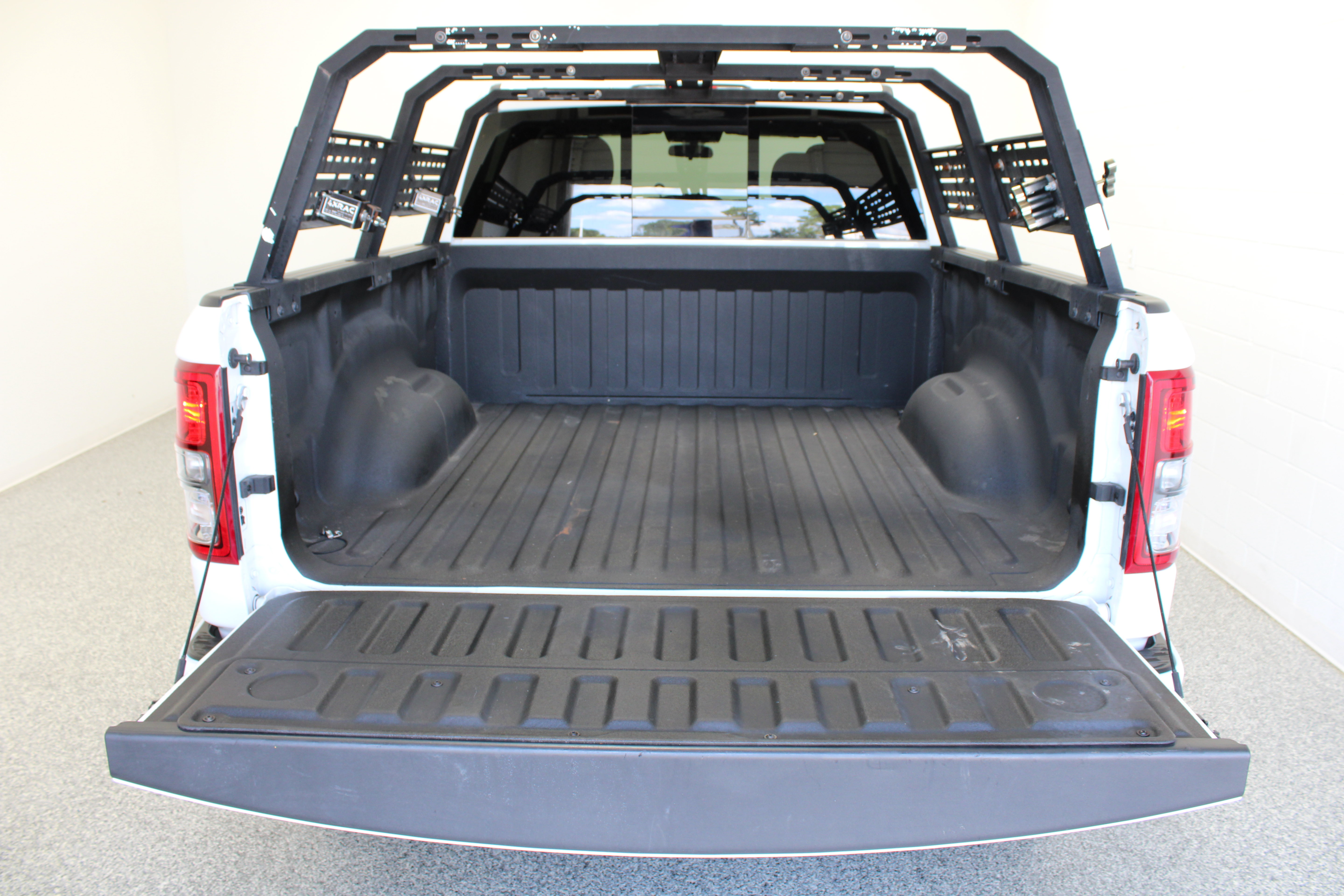 Used 2024 RAM 1500 Tradesman w/ Night Edition AWD/4WD image 9