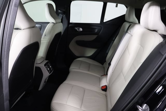 Used 2022 Volvo XC40 T5 Momentum AWD/4WD image 15