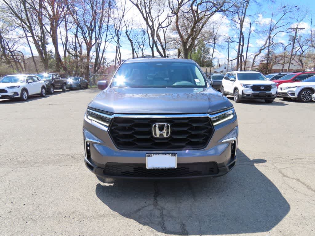 Used 2023 Honda Pilot LX image 6