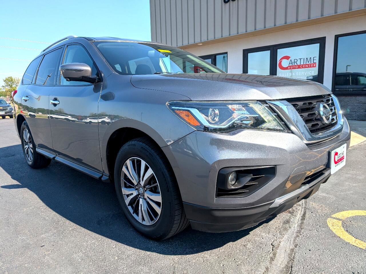 Used 2020 Nissan Pathfinder SL image 2