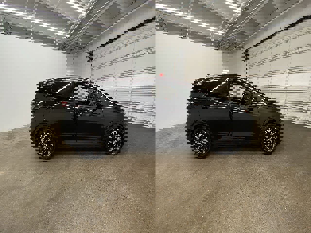 Used 2023 Chevrolet Bolt LT w/ Infotainment Package image 7