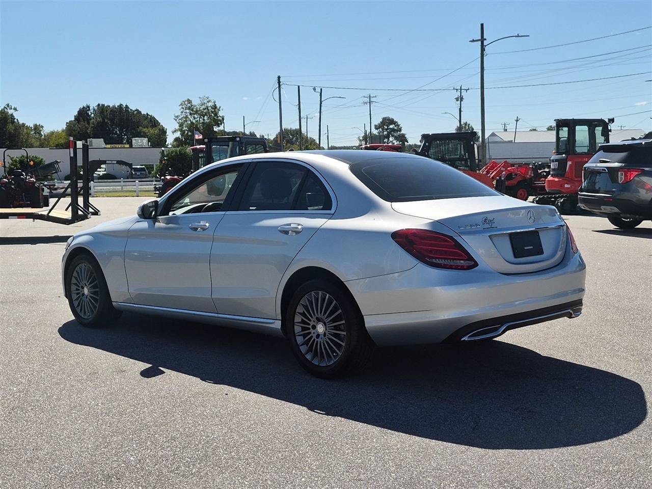 Used 2016 Mercedes-Benz C 300 4MATIC Sedan image 5