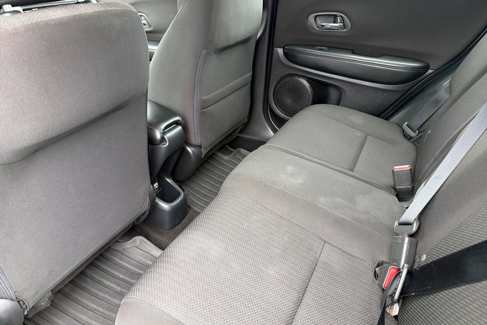 Used 2017 Honda HR-V LX image 14