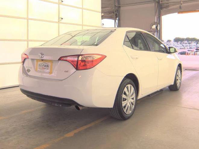 Used 2017 Toyota Corolla LE FWD image 3