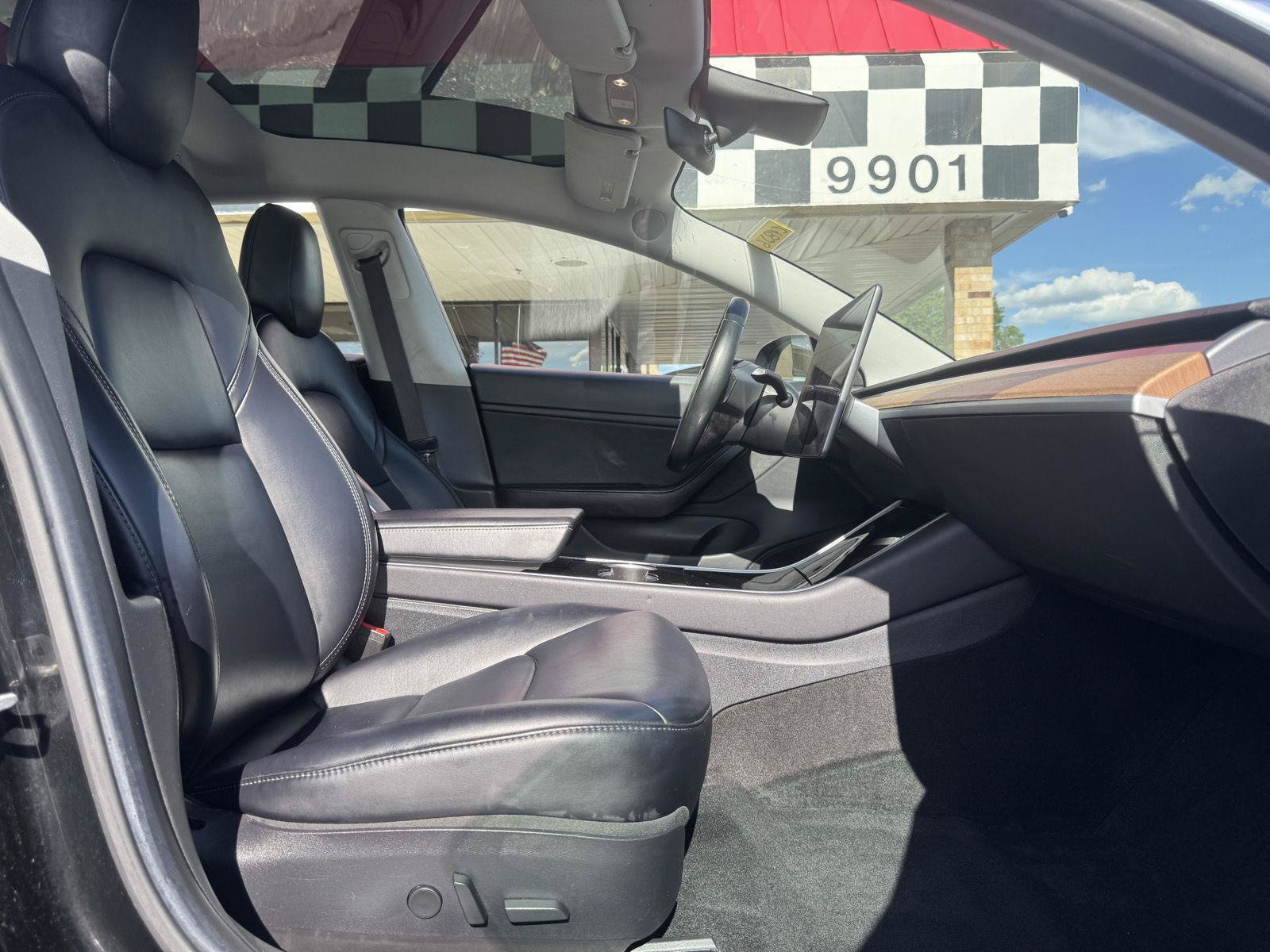 Used 2018 Tesla Model 3 Long Range AWD/4WD image 24
