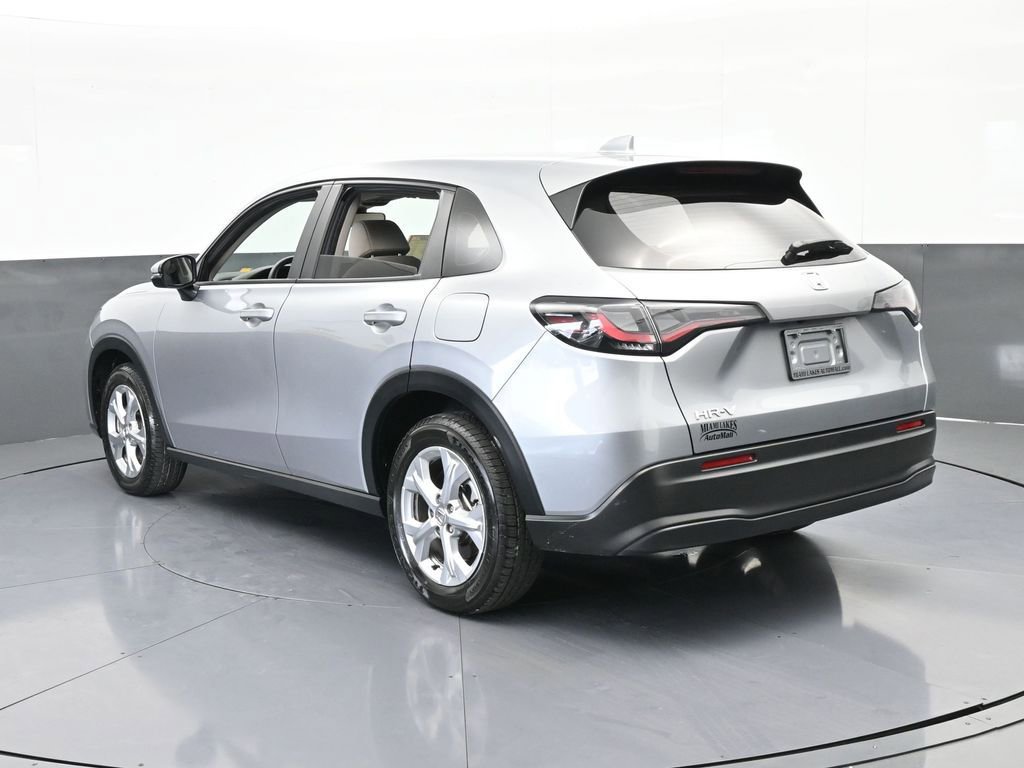 Used 2023 Honda HR-V LX image 4