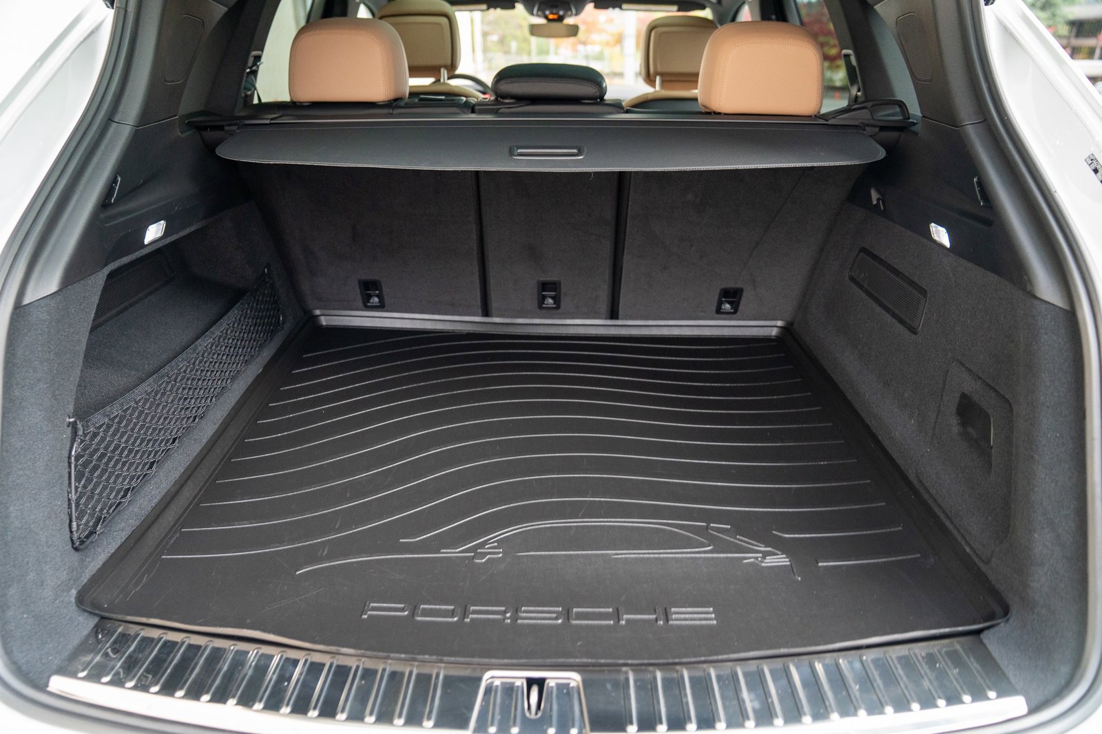 Used 2025 Porsche Cayenne image 27