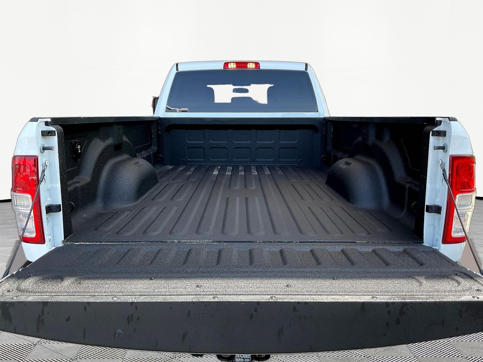 Used 2024 RAM 2500 Tradesman w/ Chrome Appearance Group AWD/4WD image 7