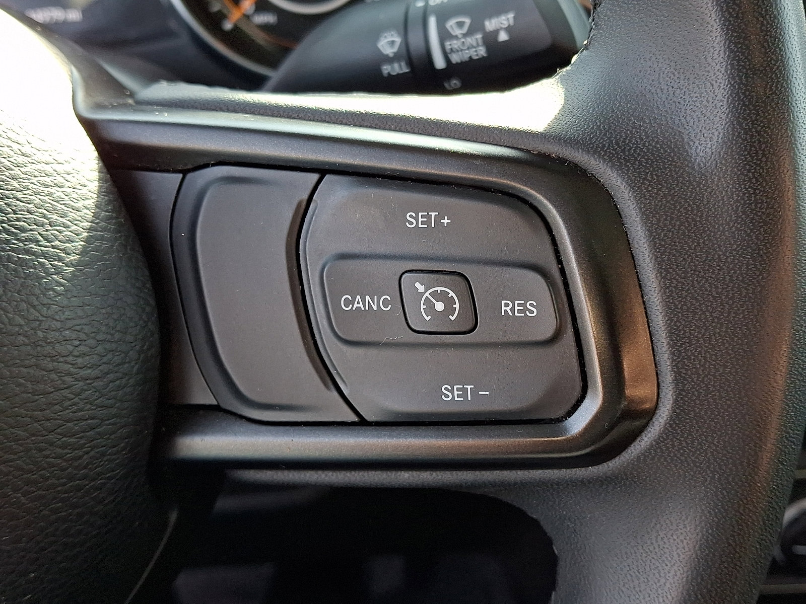 Used 2023 Jeep Gladiator Sport image 22