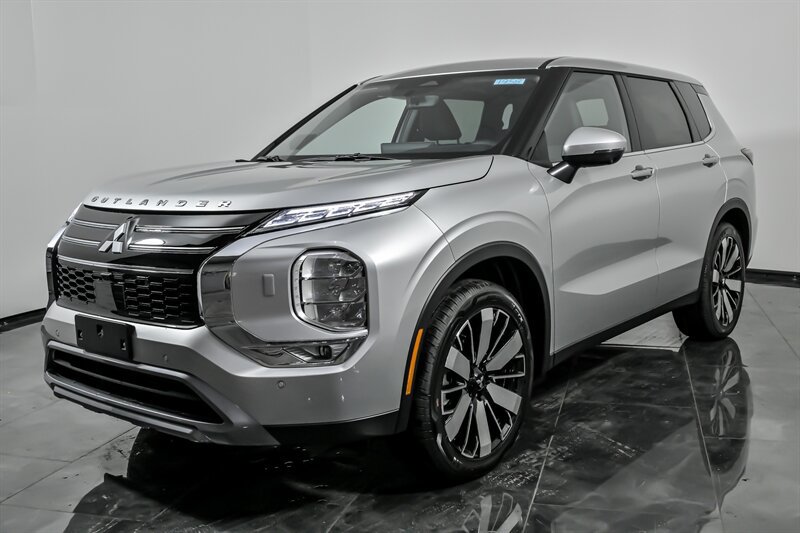 New 2026 Mitsubishi Outlander SE AWD/4WD image 5