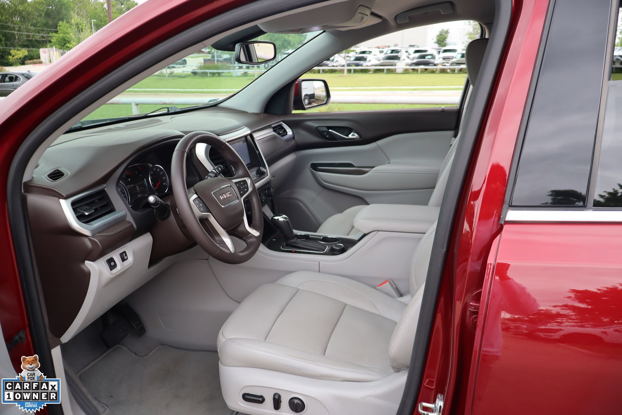 Used 2017 GMC Acadia SLT FWD image 24