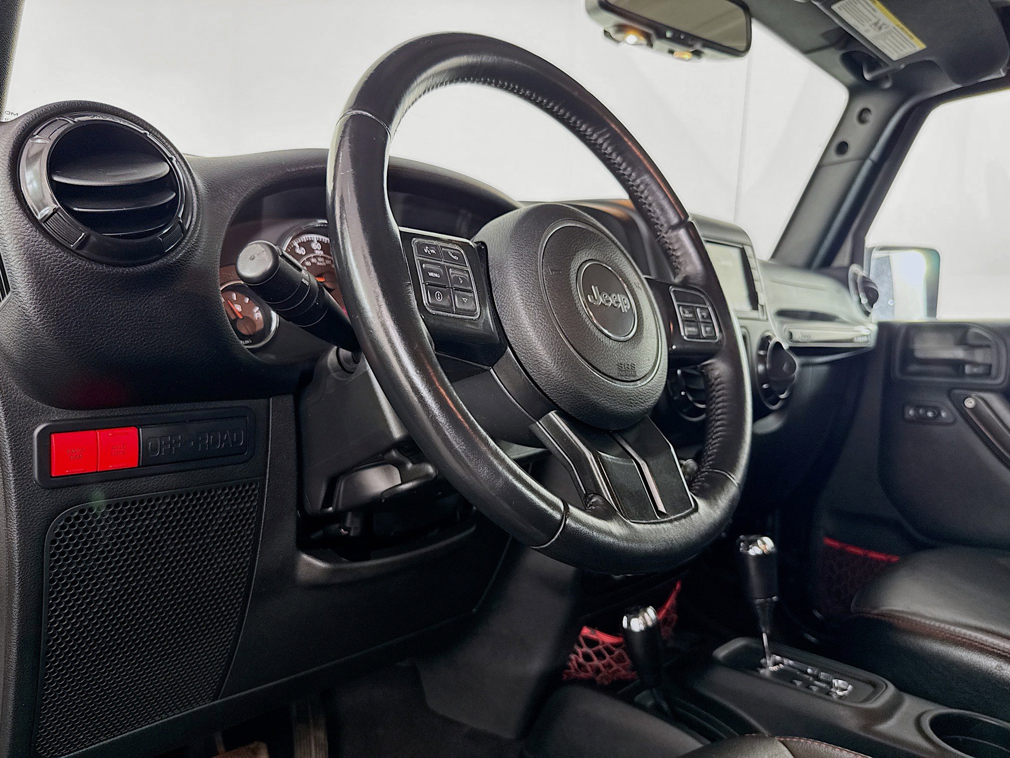 Used 2018 Jeep Wrangler Unlimited Rubicon w/ Connectivity Group image 20