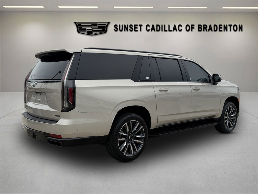 Used 2021 Cadillac Escalade ESV Sport Platinum AWD/4WD image 3