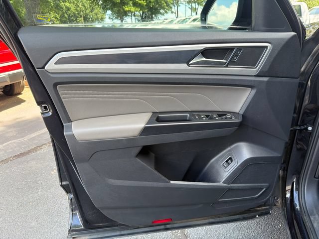 Used 2021 Volkswagen Atlas Cross Sport SE w/ Panoramic Sunroof Package FWD image 10