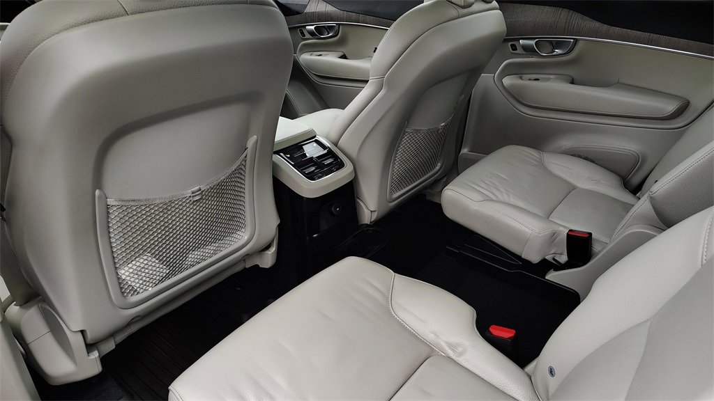 Certified 2024 Volvo XC90 T8 Plus w/ Protection Package Premier image 29